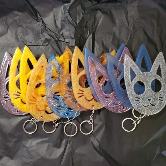 50 Piece Cat Shaped Self Defense Keychains in Multiple Colors - Picture 4 of 10